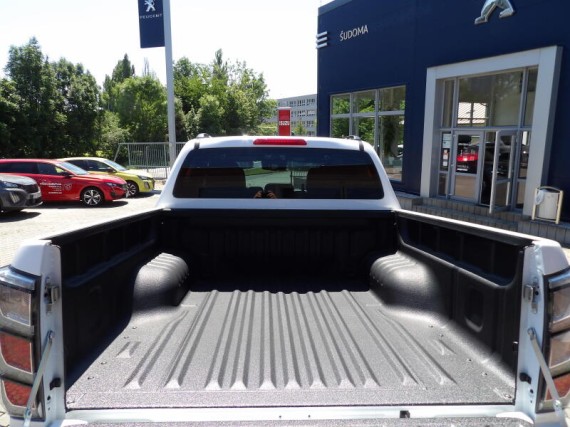 Isuzu D-Max V-Cross 2.2L 163K 4x4 8st. A/T (foto 6)