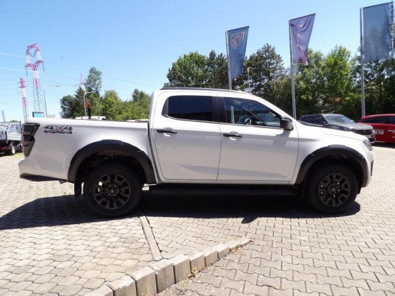Isuzu D-Max V-Cross 2.2L 163K 4x4 8st. A/T (foto 9)