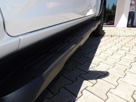 Isuzu D-Max V-Cross 2.2L 163K 4x4 8st. A/T (foto 47)