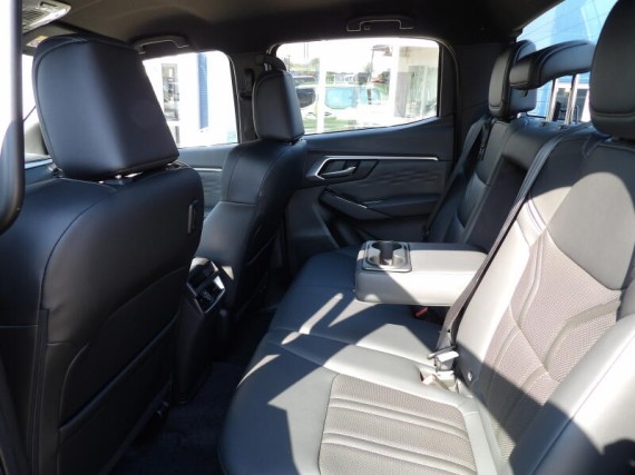 Isuzu D-Max LSE 2.2L 163K 4x4 8st. A/T (foto 12)