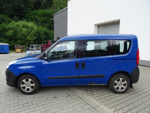 Fiat Dobló 1.3 JTD 66kw MAN5 (foto 3)