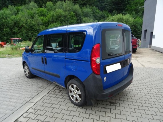 Fiat Dobló 1.3 JTD 66kw MAN5 (foto 4)