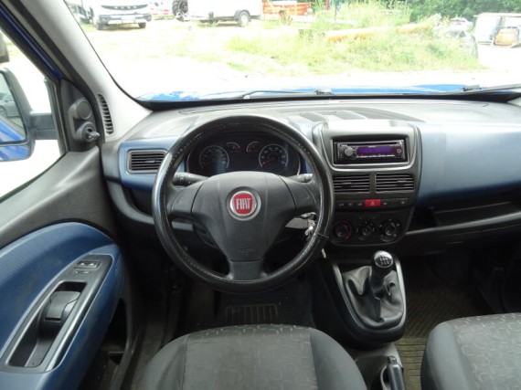 Fiat Dobló 1.3 JTD 66kw MAN5 (foto 17)
