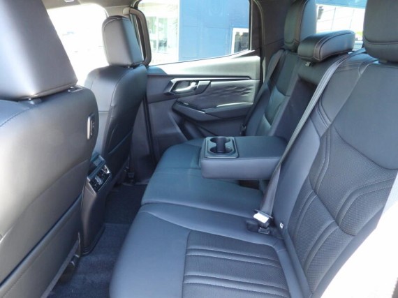 Isuzu D-Max LSE 2.2L 163K 4x4 8st. A/T (foto 4)