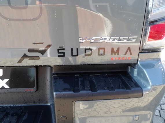 Isuzu D-Max V-Cross 2.2L 163K 4x4 8st. A/T (foto 49)