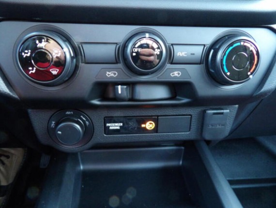 Isuzu D-Max L 2.2L 163K 4x4 6st MT (foto 10)