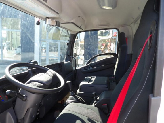 Isuzu F11 5.2L, 240k, MT6, (foto 14)