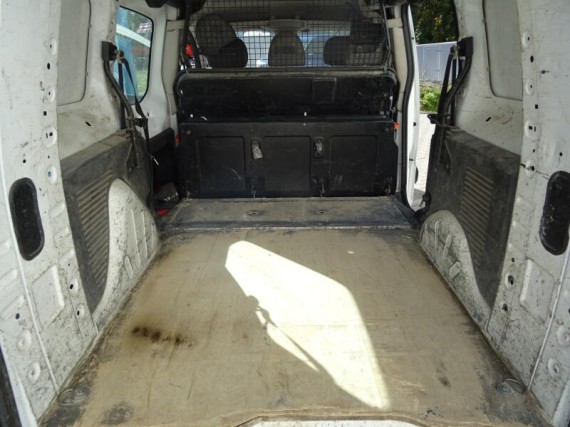 Peugeot Partner Polocombi 1,6HDi 90k MAN5 (foto 11)
