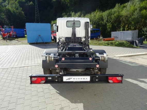 Isuzu M27 3,0L, hákový nosič kontejnerů (foto 7)