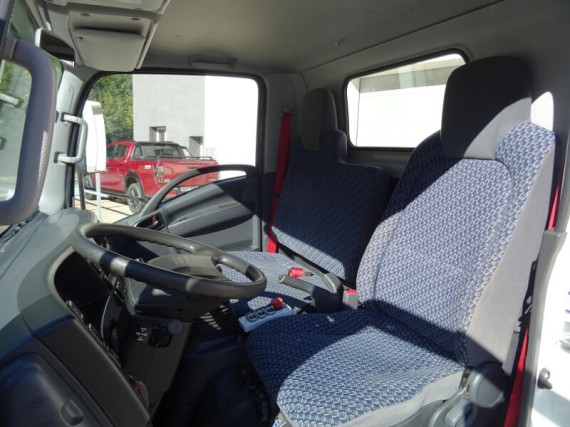 Isuzu M27 3,0L, hákový nosič kontejnerů (foto 13)