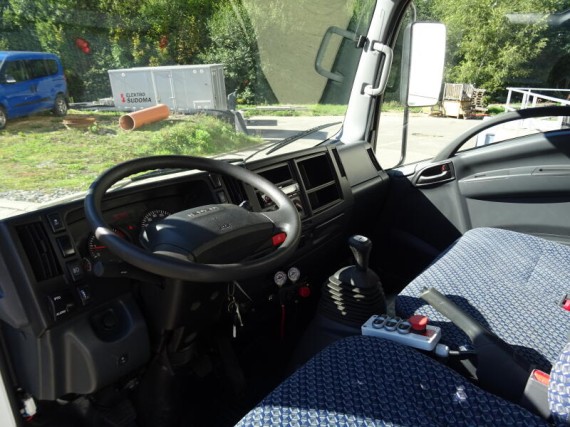Isuzu M27 3,0L, hákový nosič kontejnerů (foto 14)