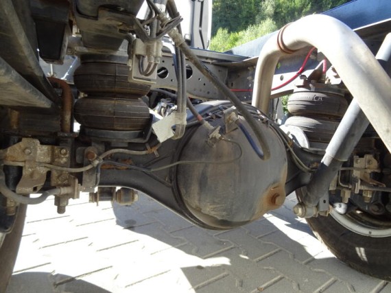 Isuzu M27 3,0L, hákový nosič kontejnerů (foto 12)
