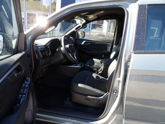 Isuzu D-Max V-Cross 2.2L 163K 4x4 8st. A/T (foto 2)