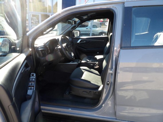 Isuzu D-Max LSE 2.2L 163K 4x4 8st. A/T (foto 4)