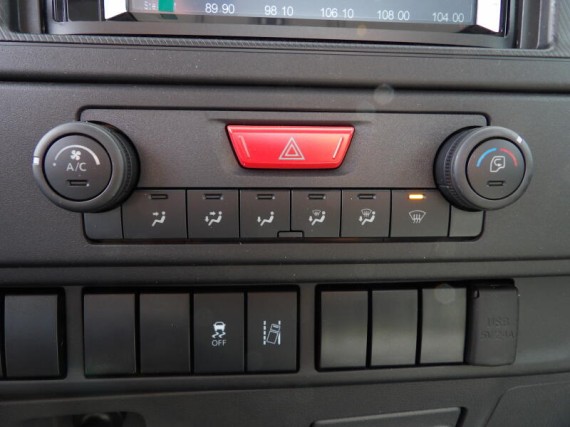 Isuzu M27 3.0L, 3s sklápěč MT5 (foto 15)