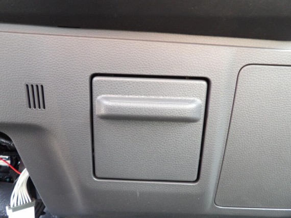 Isuzu M27 3.0L, 3s sklápěč AUT9 (foto 16)