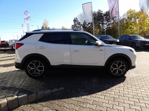 SsangYong Korando 1,5 T-GDi, 120kw, automat (foto 12)