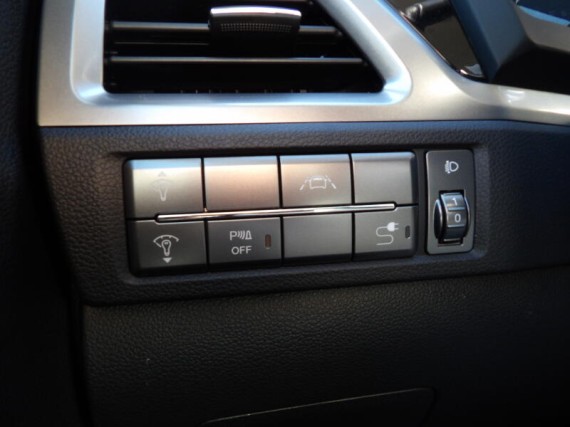 SsangYong Korando 1,5 T-GDi, 120kw, automat (foto 28)