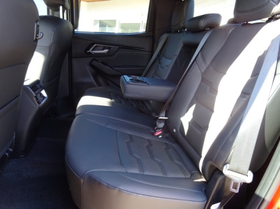 Isuzu D-Max V-Cross Double Cab 4x4 A/T (foto 13)