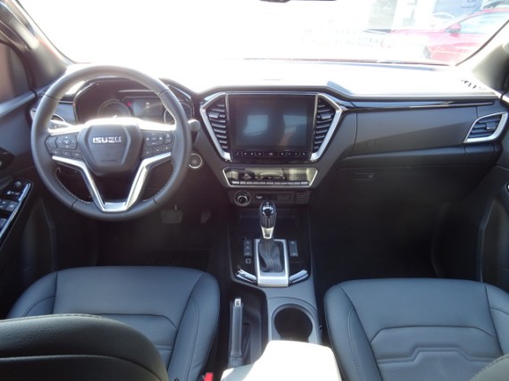 Isuzu D-Max V-Cross Double Cab 4x4 A/T (foto 17)