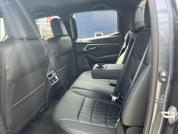 Isuzu D-Max 4x4 Double Cab LSE (foto 15)