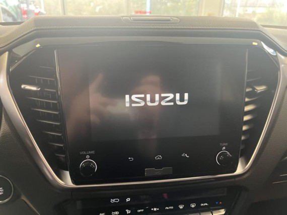 Isuzu D-Max 4x4 Double Cab LSE (foto 31)