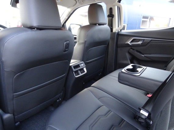 Isuzu D-Max LSE Double Cab 4x4 A/T (foto 15)